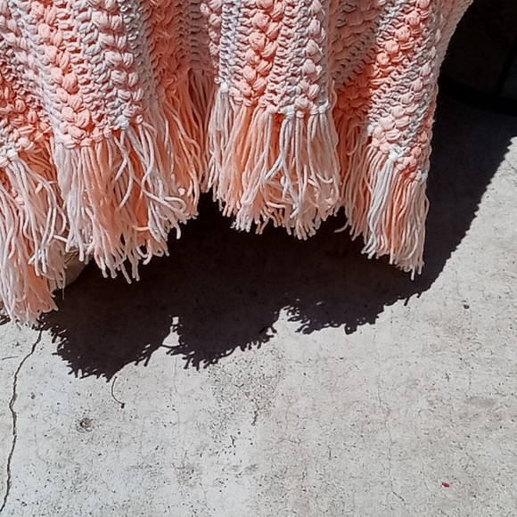 Afghan, twin size,home knit,white with peach, - Picture 3 of 3